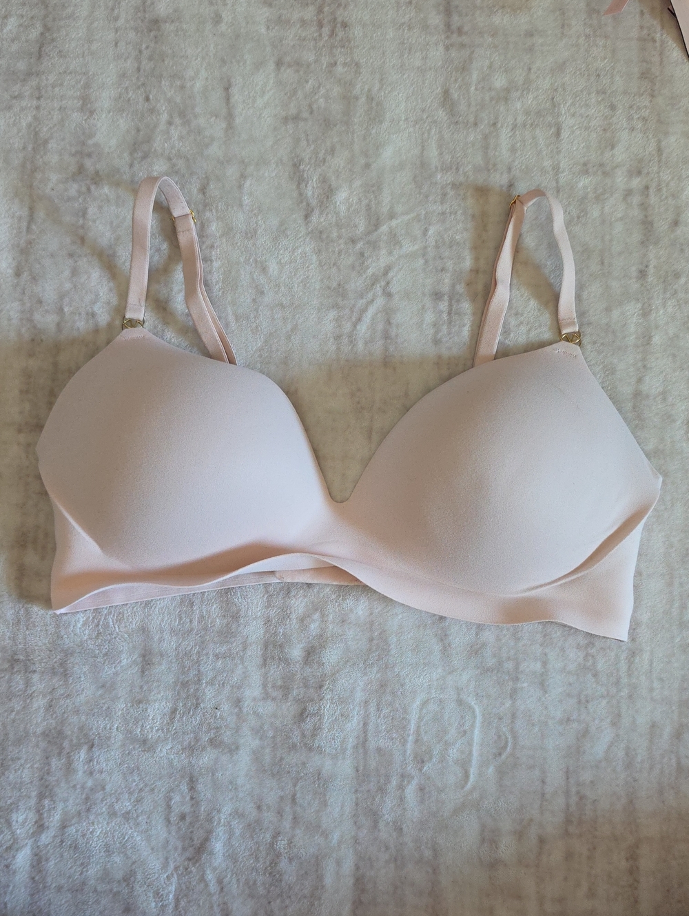 ♥️ Victoria's Secret Love Cloud Wireless Light Pink ✨ Goregous